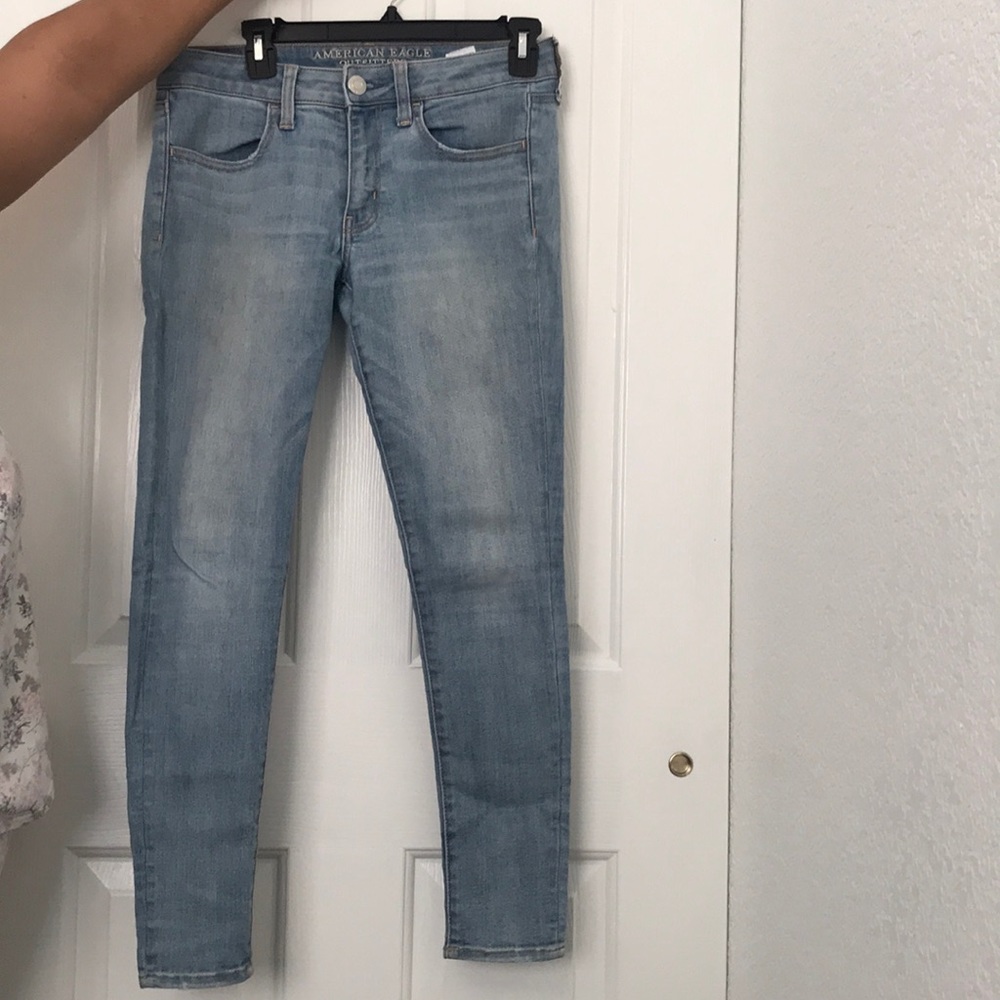 American Eagle light jeans